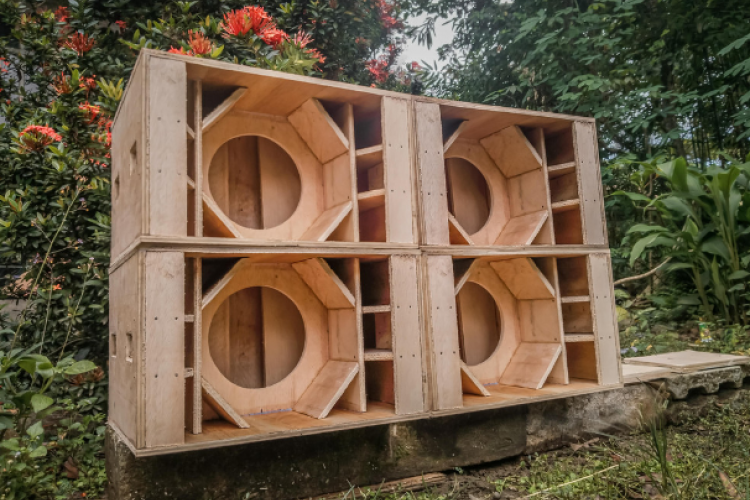 Skema Box Parathel 18 Inch, Cocok Untuk Digunakan di Lapangan dan Suara Dijamin Kenceng Abis!