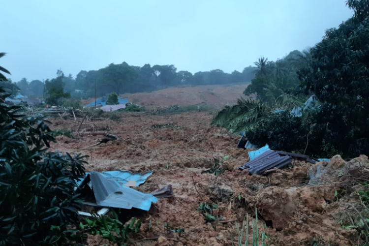 Korban Longsor di Natuna Yang Meninggal Dunia Semakin Bertambah, Proses Pencarian Korban Masih Terus Dilakukan