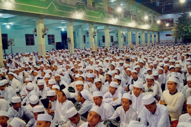 Update! Biaya Ponpes Al Falah Ploso Kediri Tahun Ajaran 2024/2025: Mulai Pendaftaran, Pondok, hingga Madrasah