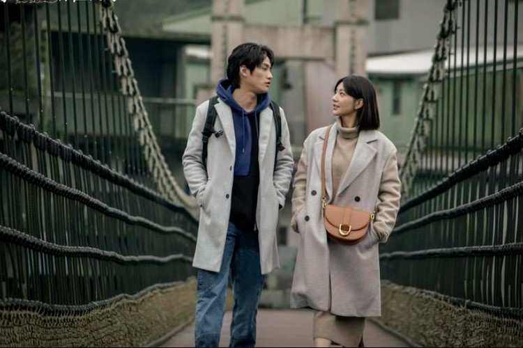 Spoiler Drama The Way You Shine Episode 15-16 Tayang Malam Ini, Ruoyun Diam-Diam Menguntit Xin Xing