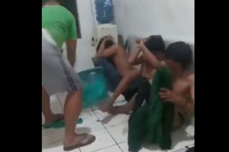 Video Kursi Hijau Viral Twitter dan Tiktok, Sok-sokan Jadi Gangster, Malah Jadi Bahan Guyonan Warganet