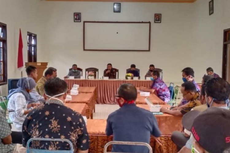 Contoh Teks Pembawa Acara Rapat Desa Singkat Padat dan Terstruktur, Bisa Dijadikan Sebagai Referensi