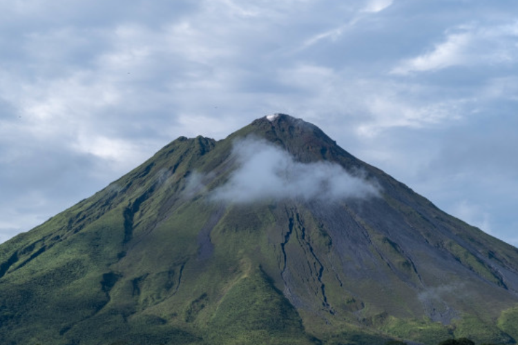 Rekomendasi Spot Wisata di Gunung Semeru yang Estetik dan Bikin Kangen, Mana Saja Nih Favoritmu