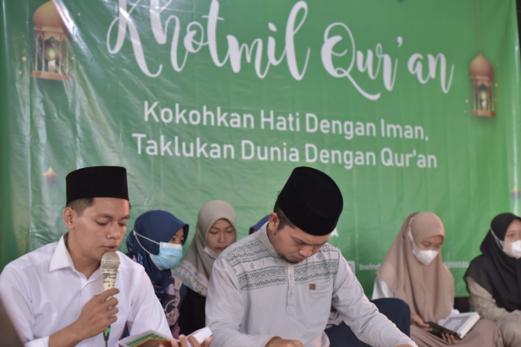 Kumpulan Desain Banner Khotmil Quran Menarik, Mudah Dibuat dan Ditirukan!