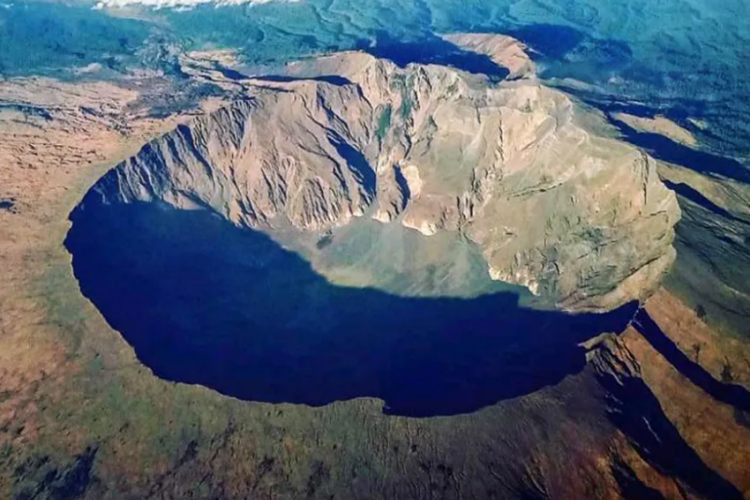 Apakah Gunung Tambora Masih Aktif di Tahun 2024 Ini? Ini Dia Fakta Menarik Gunung Berapi di Pulau Sumbawa Itu