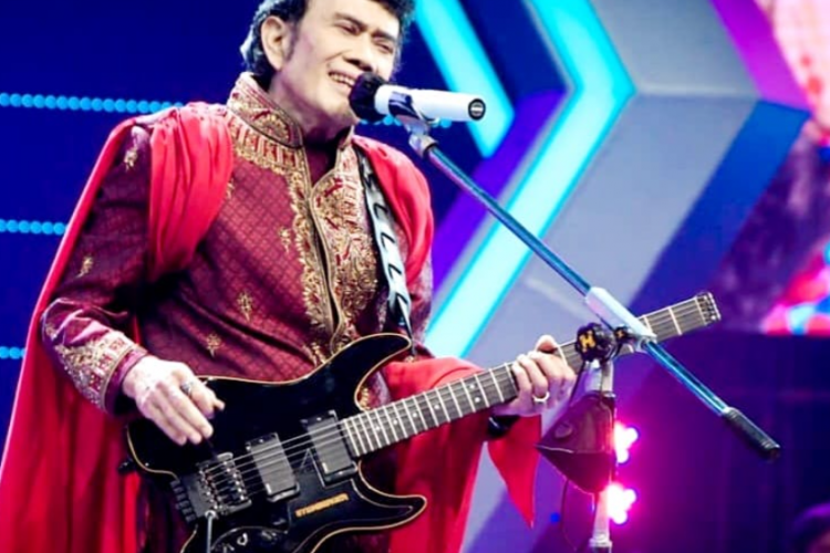 Chord Dangdut Malam Terakhir - Rhoma Irama feat Rita Sugiarto, Dilengkapi dengan Liriknya