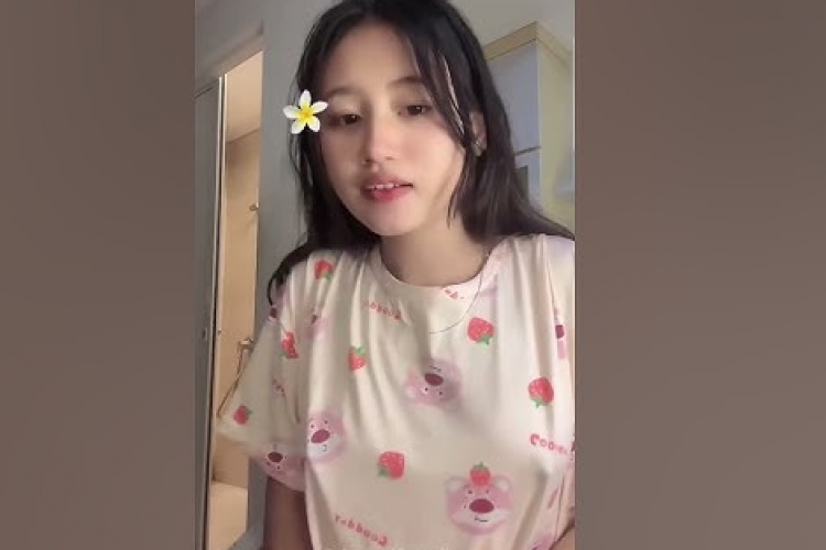 Link Video Asli Shella Ananda Pakai Daster No Sensor 1 Menit, Unboxing Sampai Mata Laki Laki Salfok