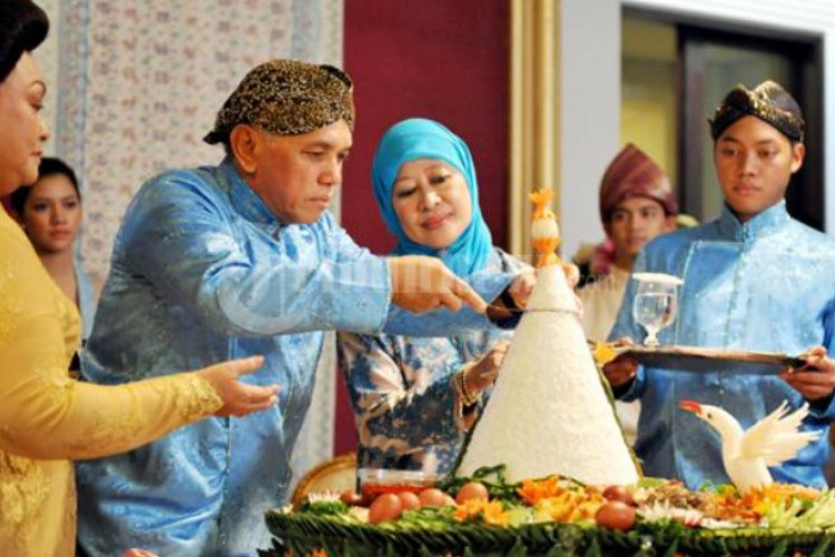 Contoh Susunan Acara Potong Tumpeng, Mulai dari Pembukaan hingga Penutup Lengkap!