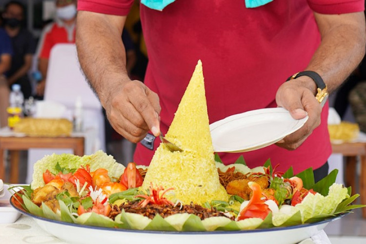 Cara Membuat Susunan Acara Potong Tumpeng, Persiapkan dengan Baik Agar Acara Berjalan Lancar