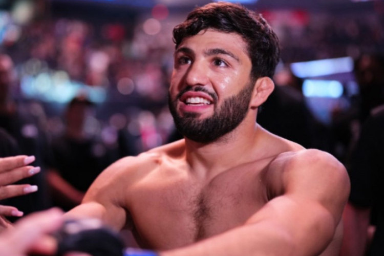 Incar Status Double Champ, islam Makhachev Siap Lawan Kembali Arman Tsarukyan di UFC 302?