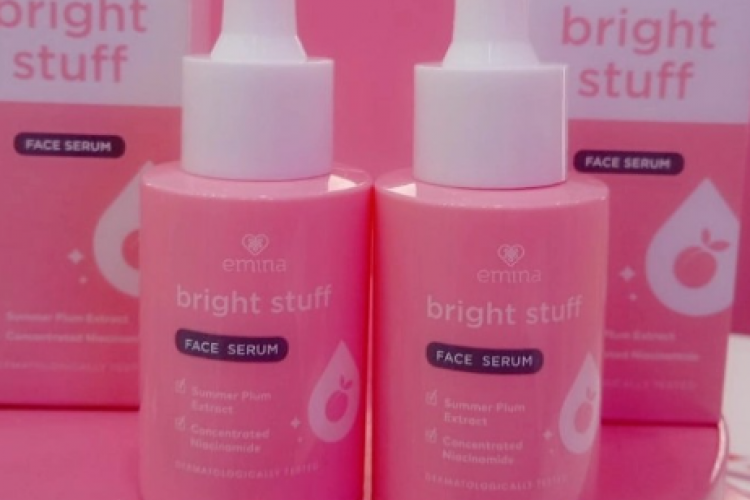 Manfaat Serum Wajah Emina Bright Stuff, Salah Satunya Bisa Mengurangi Penuaan Dini Lho!