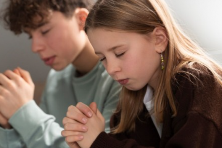 Kumpulan Doa Mohon Mukjizat Kesembuhan Untuk Diri Sendiri Dalam Katolik, Baca Ini Biar Cepat Sembuh!