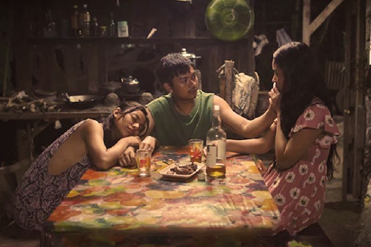 Sinopsis Film Palipat-Lipat Papalit-Palit (2024), Sebuah Karya dari Vivamax yang Tampilkan Bintang Panas Denise Esteban
