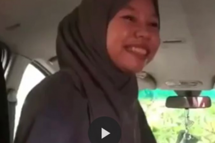 Link Video Viral Erin Bugis Full Skandal Mobil Brio Bergoyang MP4, Isinya Bikin Geleng Geleng Kepala