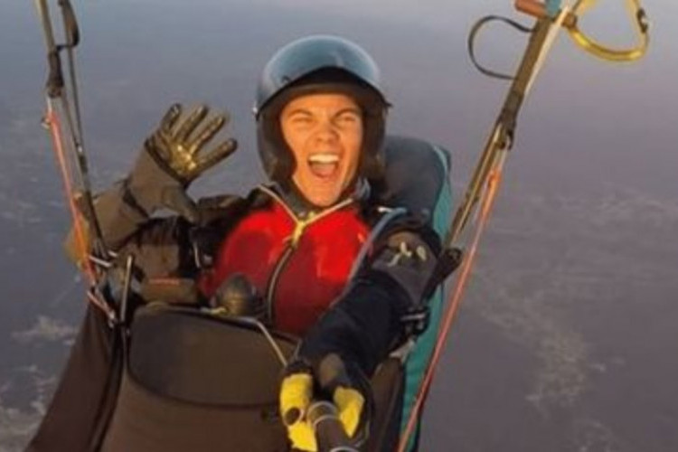 Chronologie l'Accident de Timo Leonetti Aux Championnats de France, Le Champion de Parapente Qui A Laissé Un Profond Chagrin !