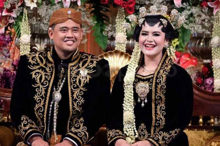 Kumpulan Pantun Pernikahan Bahasa Jawa Romantis Terbaru 2023, Bikin Calon Kamu Makin Kesemsem!