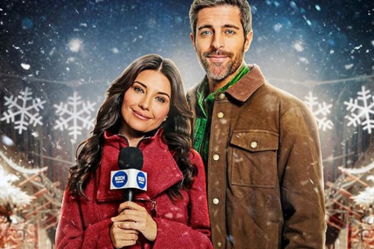 Nonton Film Reporting for Christmas (2023) SUB INDO Full HD 1080p, Kisah Wartawan yang Terpesona dengan Narasumbernya!