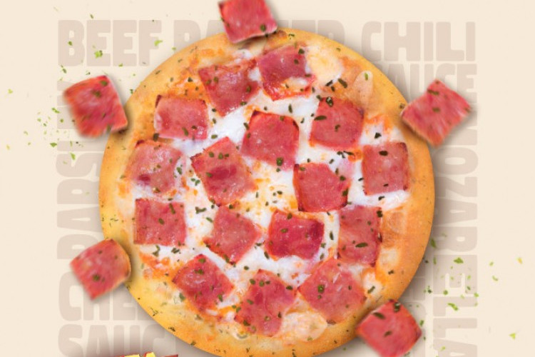 Petualangan Rasa di Pizza Beef Rasher Domino's, Mencicipi Sensasi Daging Asap dengan Harga 15 Ribuan Aja!