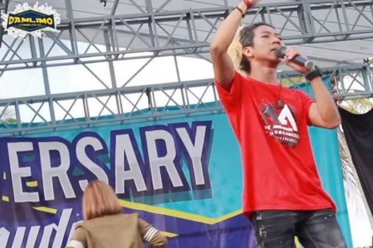 Contoh Teks MC Pembawa Acara Dangdut Jawa yang Lucu dan Singkat, Langsung Print Aja 