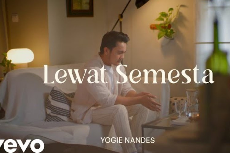 Viral! Lirik Lagu Lewat Semesta - Yogie Nandes yang Bikin Galau Warga di TikTok, Begini Maknanya 