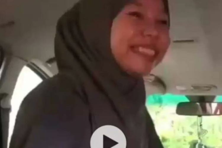 Link Video Skandal Mobil Brio Bergoyang Cewek Berhijab MP4, Terlihat Jelas Sekali dan Ahli Banget!