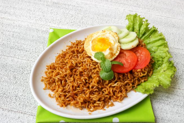 Ide Resep Mie Goreng Pedas Untuk 50 Porsi, Bisa Dihidangkan di Segala Acara Formal dan Non Formal!