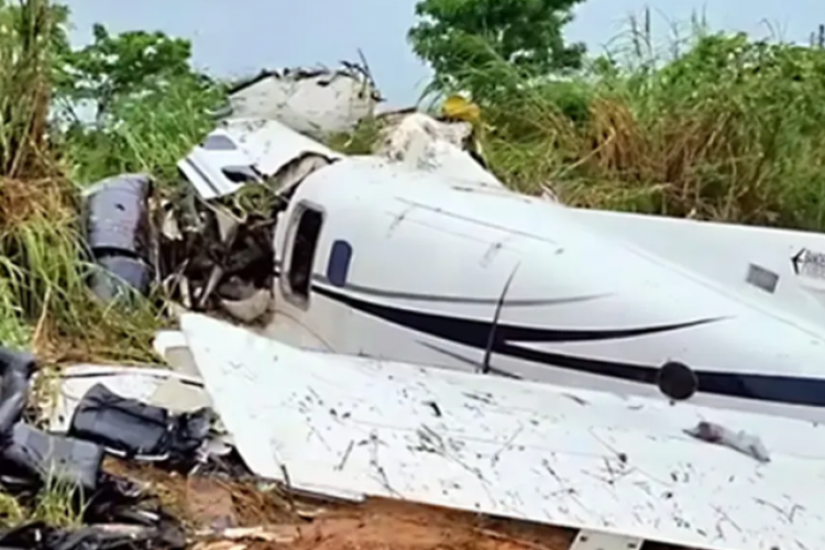 Vidéo Un avion s'écrase près de São Paulo, au Brésil, tuant 61 personnes à bord!