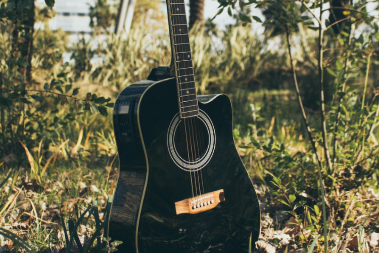 Chord Kunci Gitar Kumbang Hati - Lagu Lampung Beserta Liriknya