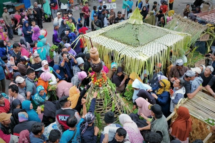 Jadwal Ruwat Bumi Guci 2023 Festival Tradisional Jawa Untuk Memperingati Satu Suro atau Muharram 