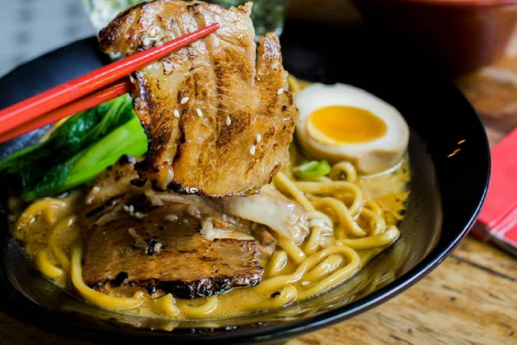 Daftar Harga Menu Red Dragon Ramen Bali Terbaru 2023, Menikmati Kuliner Ramen dengan Tempat yang Nyaman