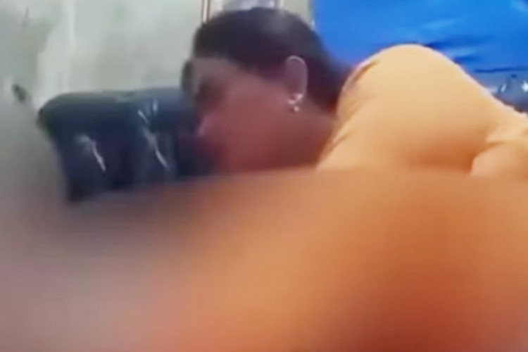Baru Lagi! Video Ibu Baju Oren Cabuli Anak Kandungnya Full Durasi Tersebar di Media Sosial, Tuai Kontroversi Netizen
