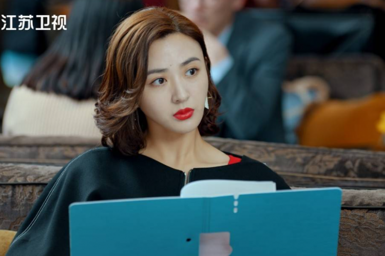 Nonton Drama China Against the Light (2023) Episode 1-2 SUB INDO, Bai Xining Sembunyikan Identitasnya!