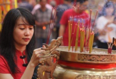 Jadwal Sembahyang Tionghoa Bulan Januari 2024, Sebuah Adat Upacara Menghormati Leluhur yang Wajib di Catat Tanggalnya