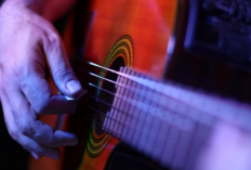 Chord Lagu Rembulan Malam - Arief, Kunci Gitar Dasar Untuk Belajar Pemula